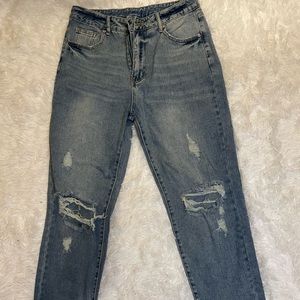 SHEIN RIPPED BOYFRIEND JEANS MEDIUM WASH
